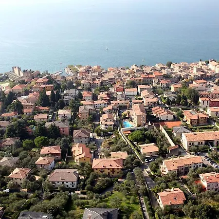Apartment Antica Corte Albisano Torri Del Benaco