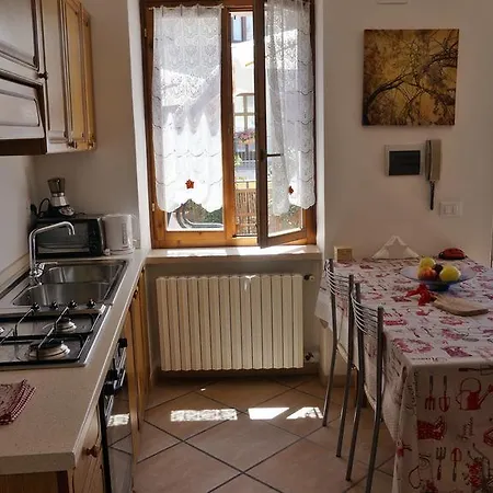 Apartment Antica Corte Albisano Torri Del Benaco